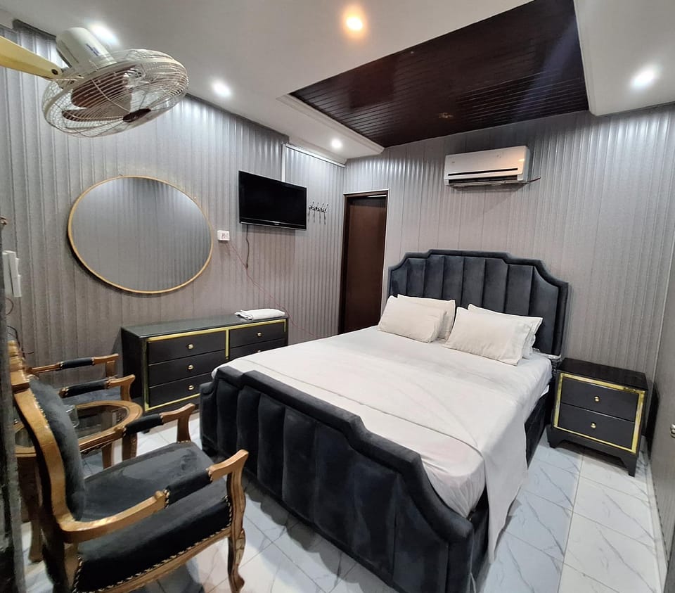 Divine Hotel Lahore  Hotel in Lahore
