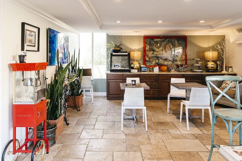 Seaside Laguna Inn & Suites Hotel in Laguna Beach