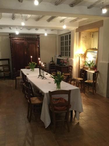 Le Logis Alexandra BnB Hotel in Centre-Val de Loire