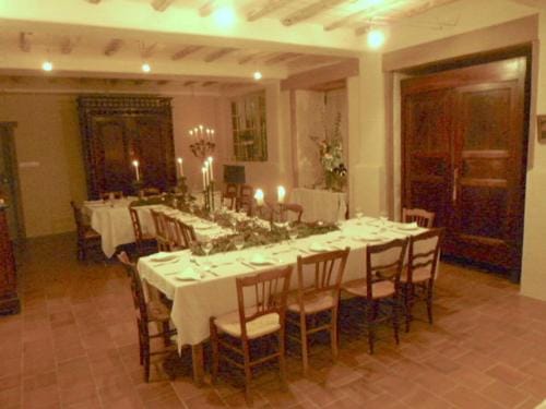 Le Logis Alexandra BnB Hotel in Centre-Val de Loire