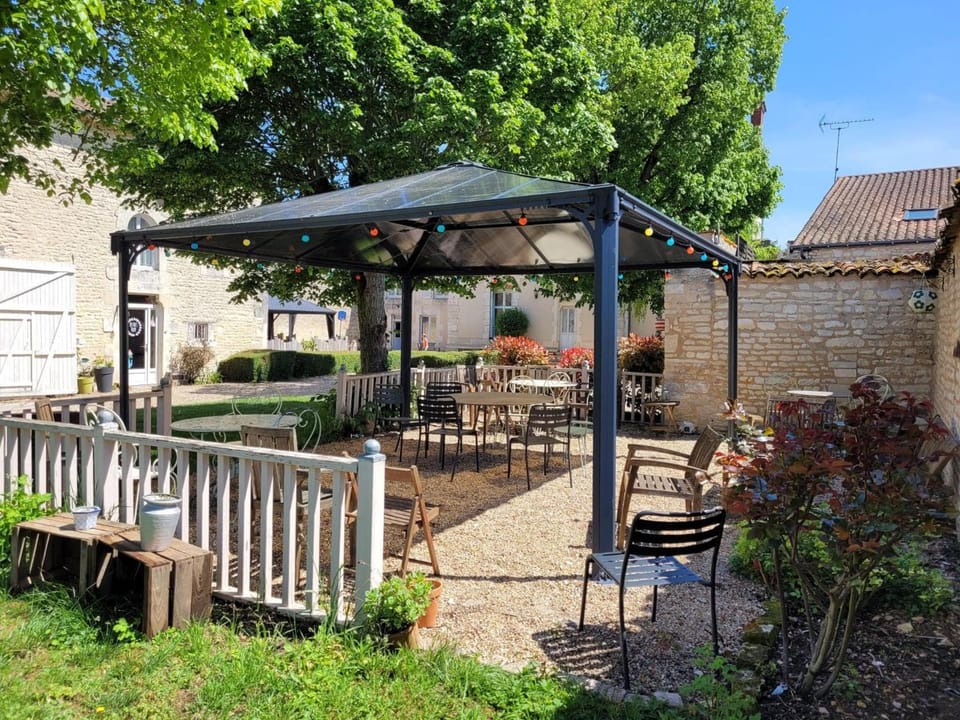 La Roseraie Hotel in Centre-Val de Loire