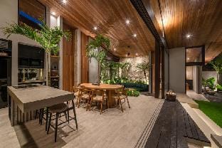 Ohlala - Luxury Tropical Escape in Pererenan Hotel in North Kuta