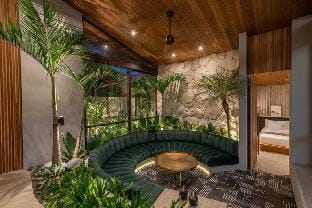 Ohlala - Luxury Tropical Escape in Pererenan Hotel in North Kuta