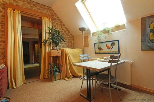 Au Jardin Des Violettes Hotel in Normandy