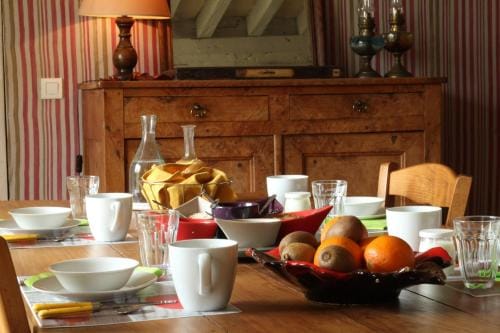 Au Jardin Des Violettes Hotel in Normandy