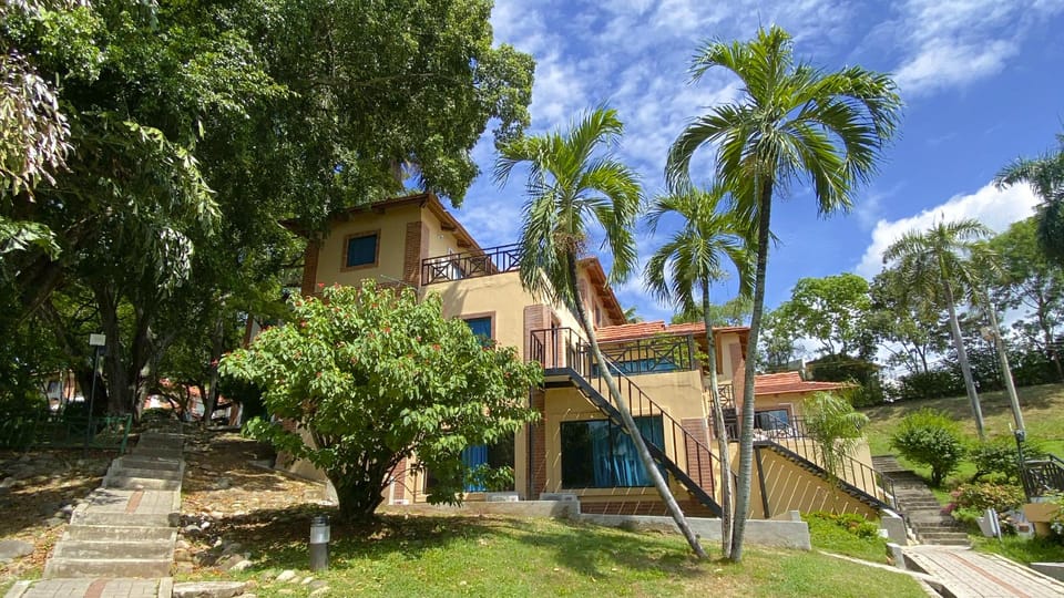 Hotel Girardot Resort Vacation  Hotel in Ricaurte