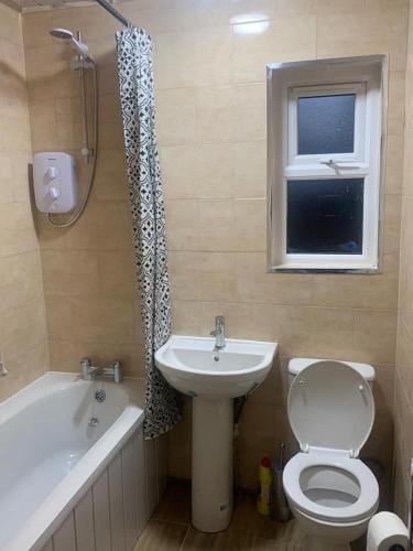 330 Leagrave Hotel in Luton