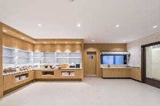 Hanting Hotel Xi'an Taihua South Road Hanyuandian Subway Station Hotel in Xian