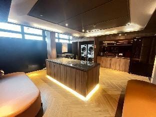 Orange Hotel Shaoxing Lu Xun Native Place Hotel in Hangzhou