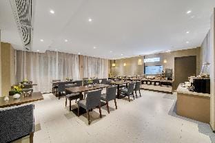 Starway Hotel Hangzhou South Railway Station Hotel in Hangzhou
