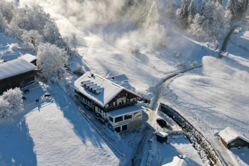 Hotel Restaurant Hausberg Garmisch-Partenkirchen Hotel in Garmisch-Partenkirchen