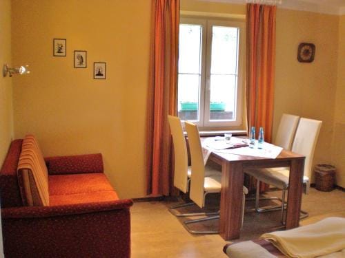 Hotel Restaurant Hausberg Garmisch-Partenkirchen Hotel in Garmisch-Partenkirchen