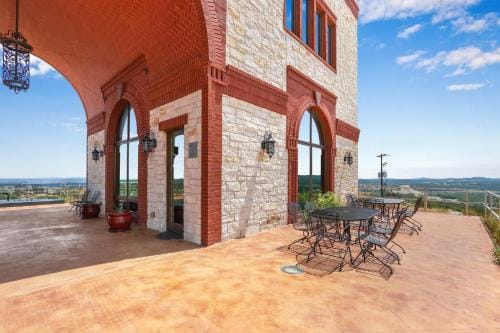 Arc de Texas - Napoleon Suite Hotel in Rio Grande