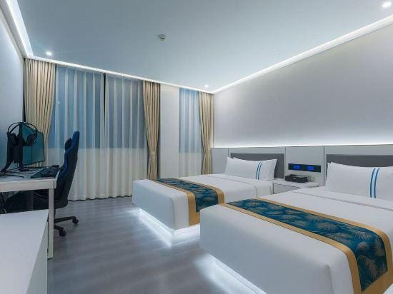 Blue Feather E-sports Theme Hotel Hotel in China