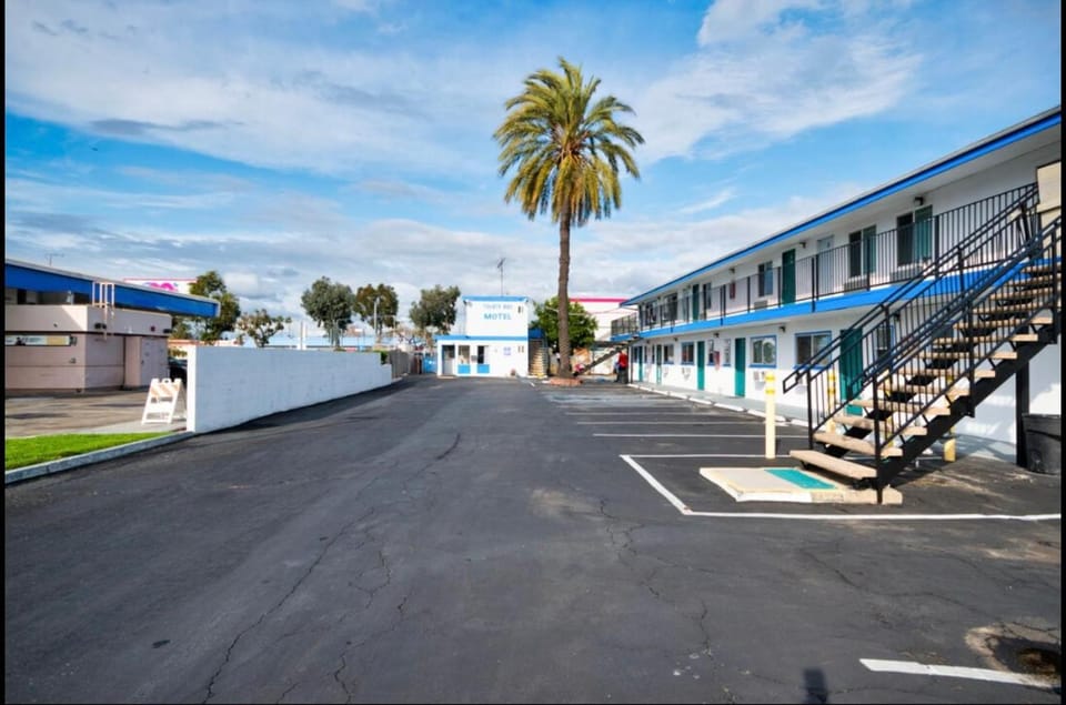 Sunny Sands Inn Motel in Costa Mesa
