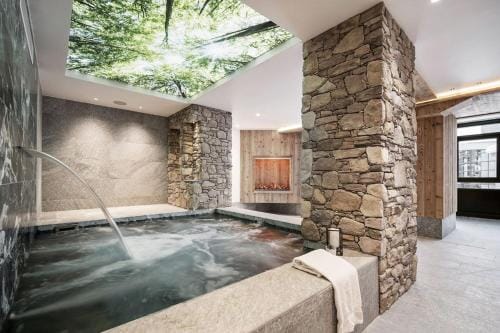 Chalet Hotel Quartz Hotel in Tignes