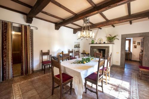 Borgo La Ferriera - Celleno Viterbo con Piscina Hotel in Umbria
