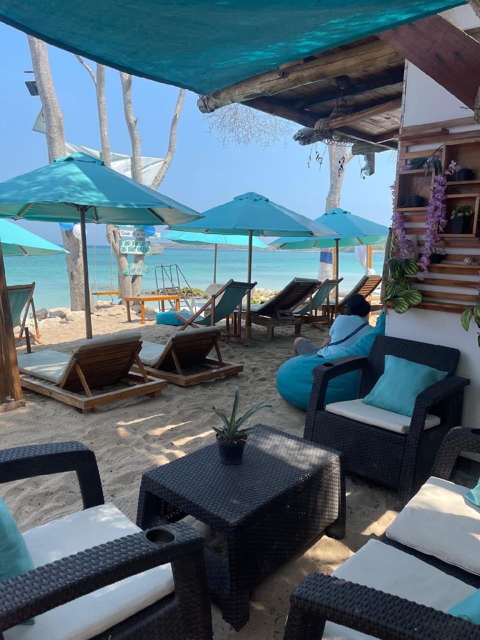 Freedom Beach Club Inn in Bolivar