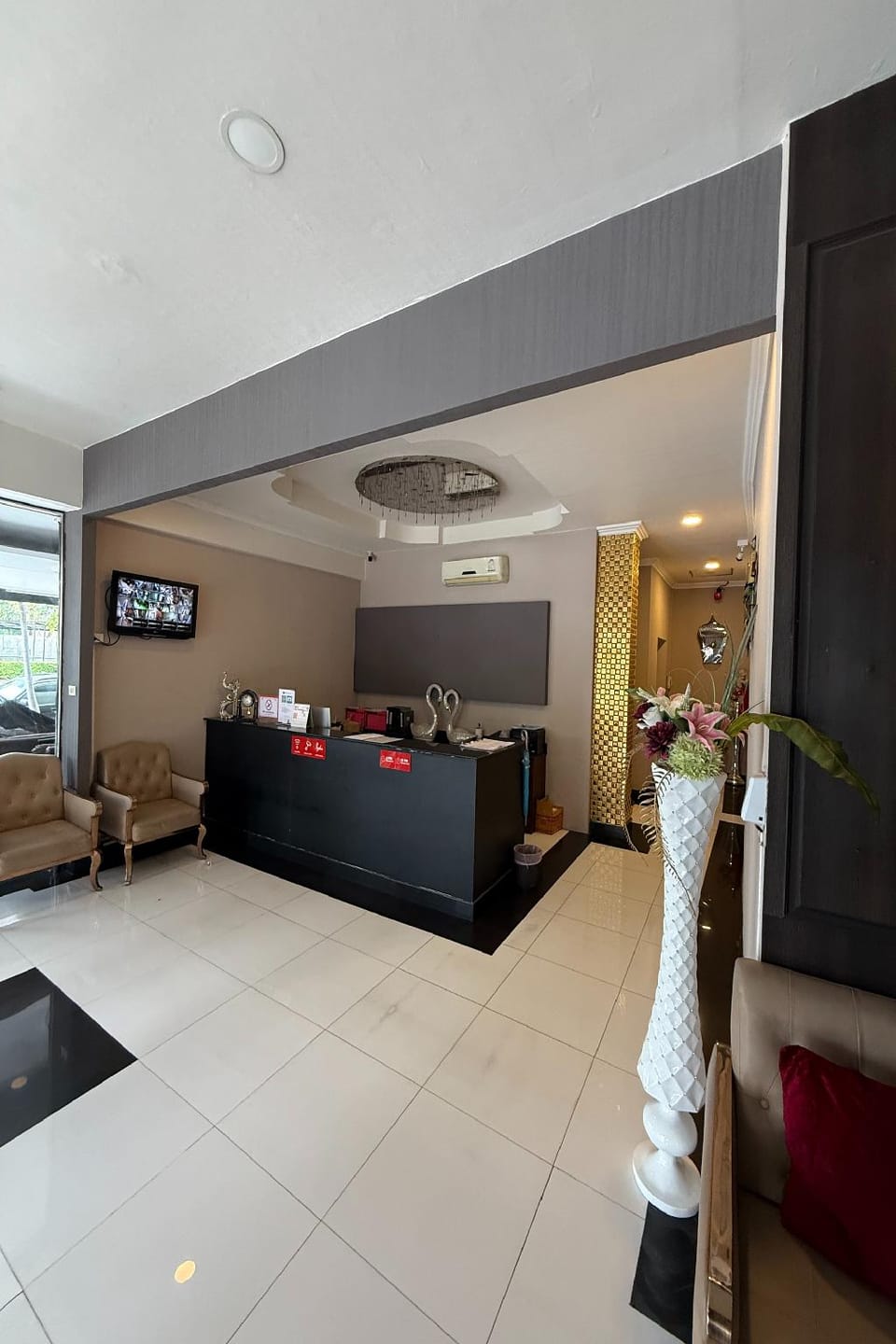 Golden Star Pattaya Hotel in Pattaya City