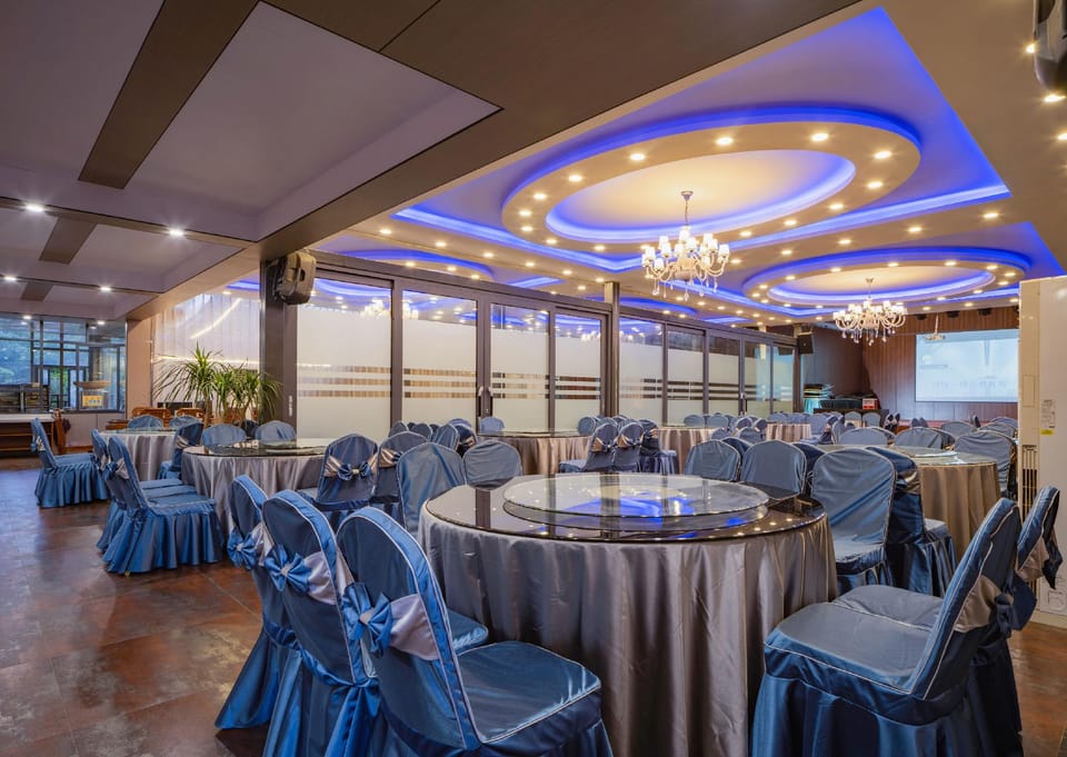 James Joyce Coffetel Xishuangbanna Poshui Square Manjinglan Ancient City Hotel in Laos