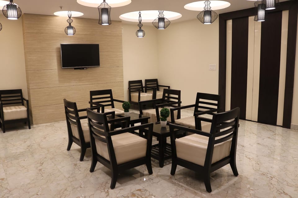 Hotel Solitaire Hotel in Lucknow