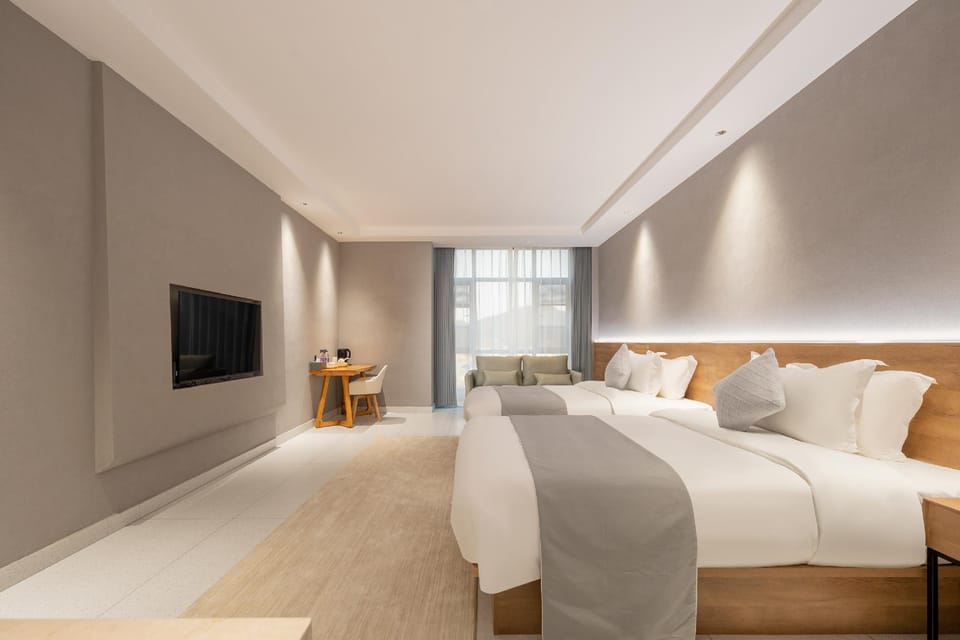 Floral Lux Hotel·Tongchen Hospital Hotel in Zhejiang