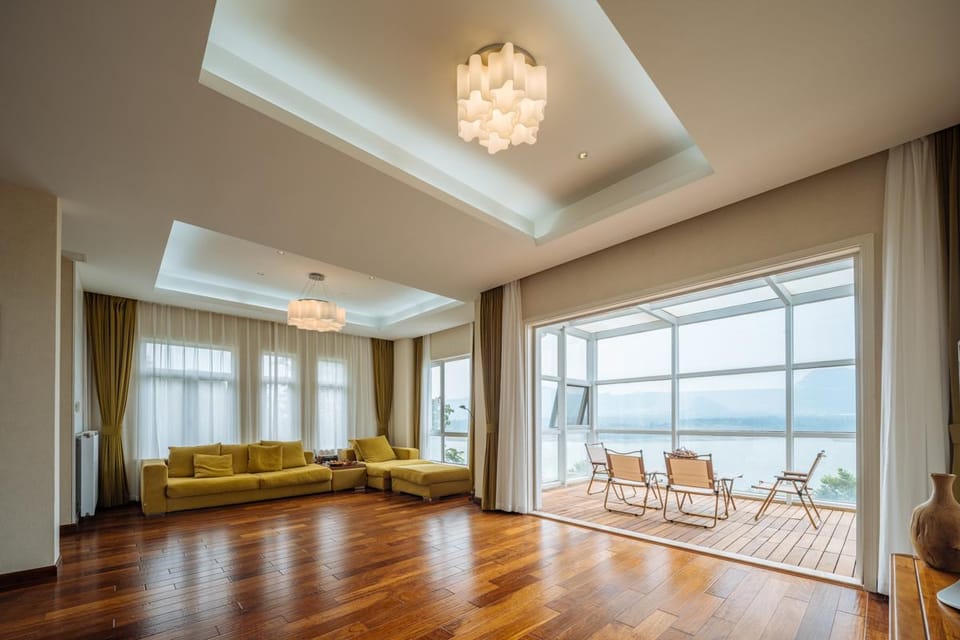Floral Lux Hotel·Jurong Lihuyuan Homestay Hotel in Jiangsu