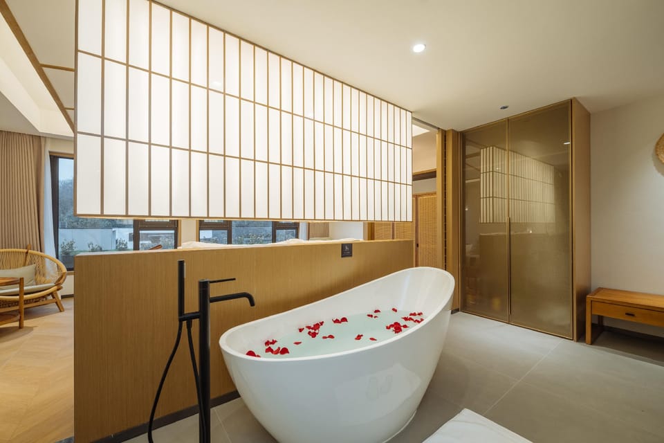 Floral Luxury Niushou Yinlan B&B (Nanjing Niushou Hotel in Nanjing
