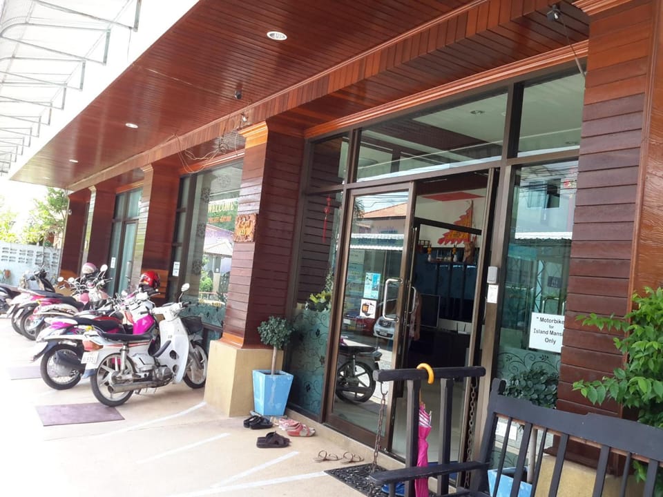 j.hotel2 Apartment hotel in Krabi Changwat