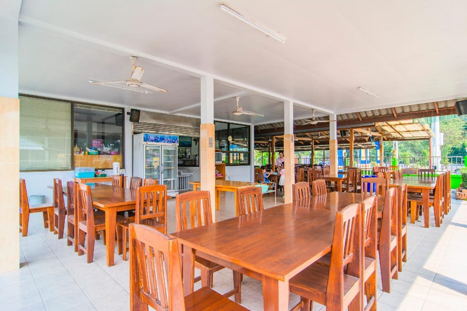 OYO 658 Peamsook​ Resort​ Hotel in Prachuap Khiri Khan, Thailand