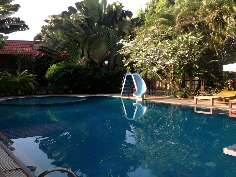 Swimming pool