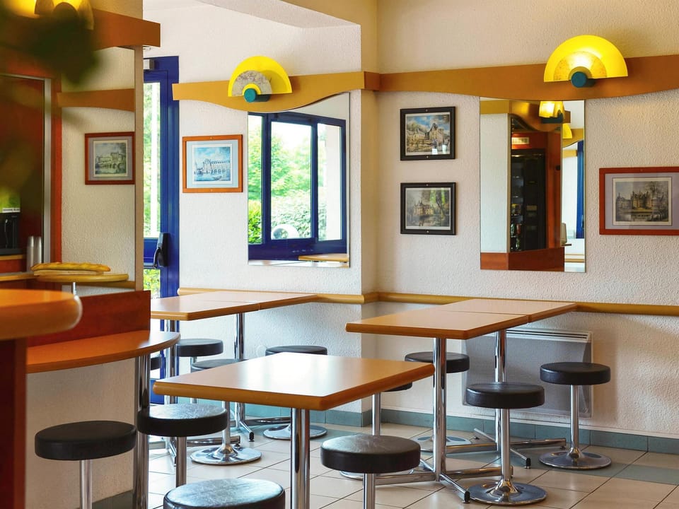 Coffee shop