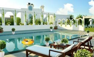 Swimming pool [outdoor]