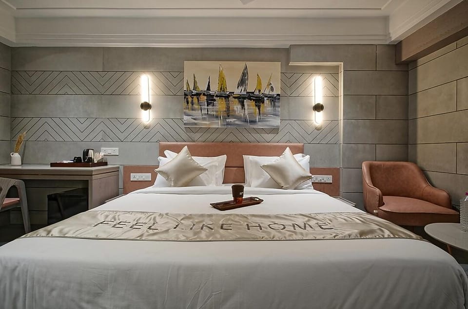 Hotel Golden Plaza Hotel in Ahmedabad