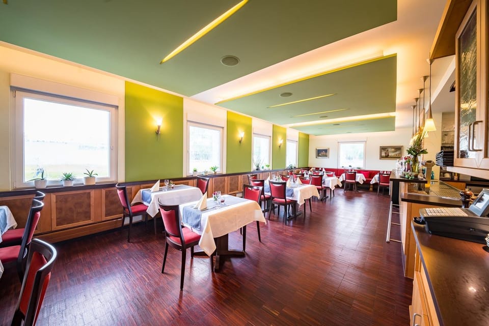 Hotel Restaurant Vater Rhein Hotel in Karlsruhe