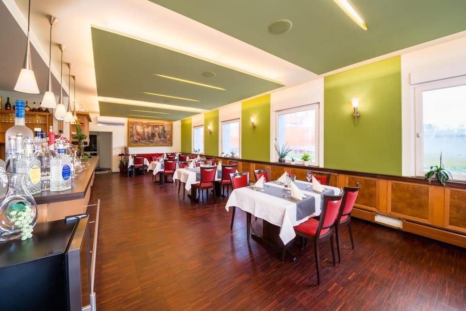 Hotel Restaurant Vater Rhein Hotel in Karlsruhe