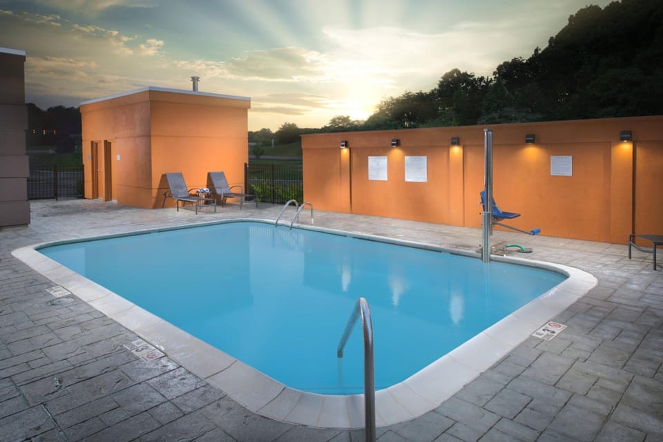 Fairfield by Marriott Inn & Suites Athens Hotel in Tennessee