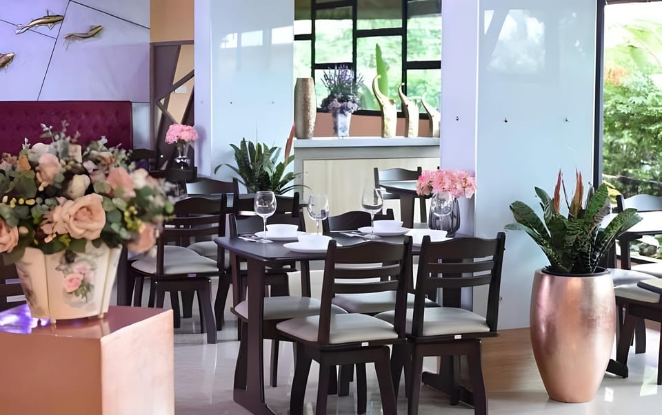 wish hotel ubon Hotel in Laos