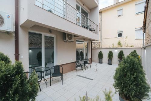 Albatross Apartments Hotel in Bitola