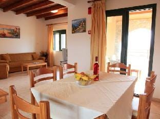 Theo Beach Villa Large Private Pool Walk to Beach Sea Views A C Wifi Car Not Required - 1843 Hotel in Crete