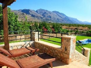 Theo Beach Villa Large Private Pool Walk to Beach Sea Views A C Wifi Car Not Required - 1843 Hotel in Crete