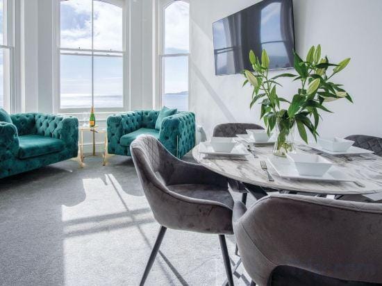 St Catherine's View - 2 Bedroom - Panorama - Tenby Hotel in Wales