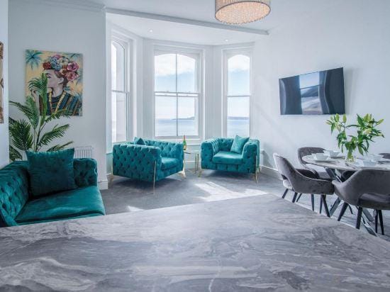 St Catherine's View - 2 Bedroom - Panorama - Tenby Hotel in Wales