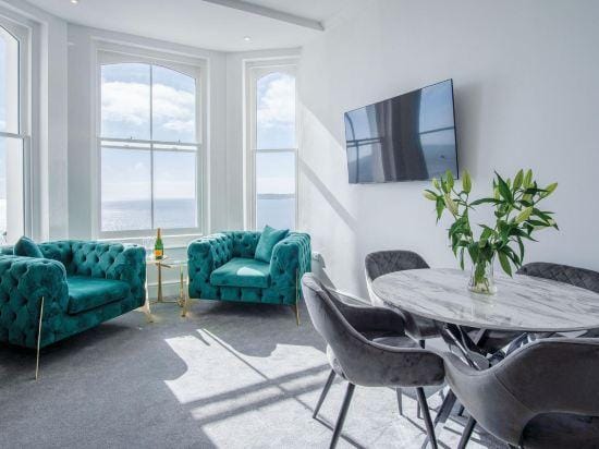 St Catherine's View - 2 Bedroom - Panorama - Tenby Hotel in Wales