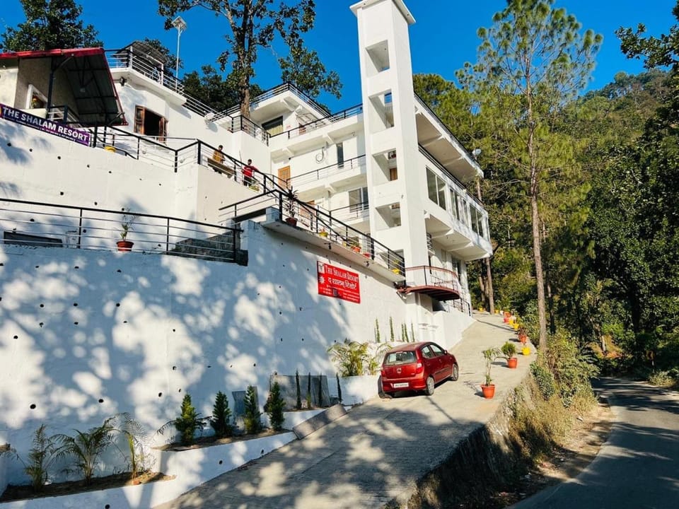 The Shalam Resort श्रीकृष्ण शरणं मम Hotel in Uttarakhand