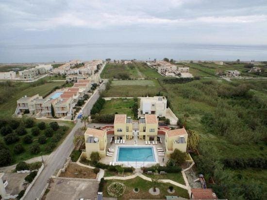 Daphnis Villas Hotel in Crete