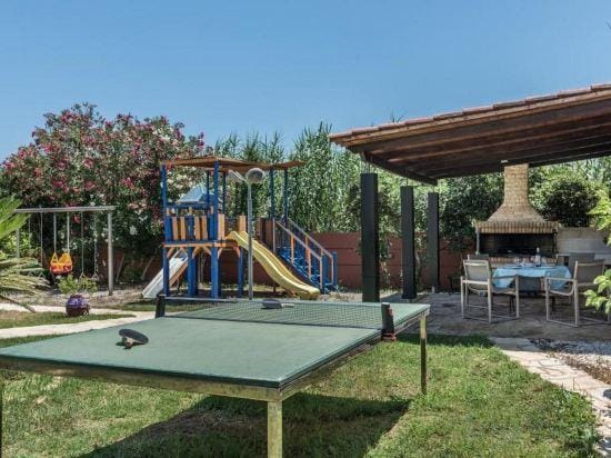 Daphnis Villas Hotel in Crete