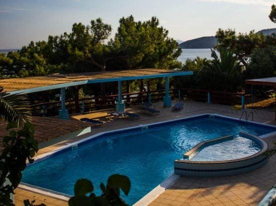 Golden Sand Hotel in Samos, Greece