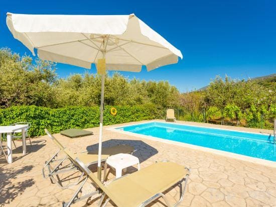 Villa Russa Alekos Large Private Pool Walk to Beach Sea Views Wifi Car Not Required - 2020 Hotel in Cephalonia