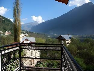 Red Rose Cottages Manali Hotel in Himachal Pradesh